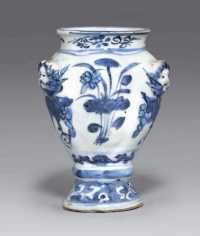 CHONGZHEN（1628-44） A RARE MING BLUE AND WHITE JAR FOR THE PORTUGUESE MARKET